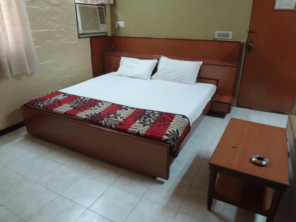 Hotel Happy Home Mumbai Ngoại thất bức ảnh