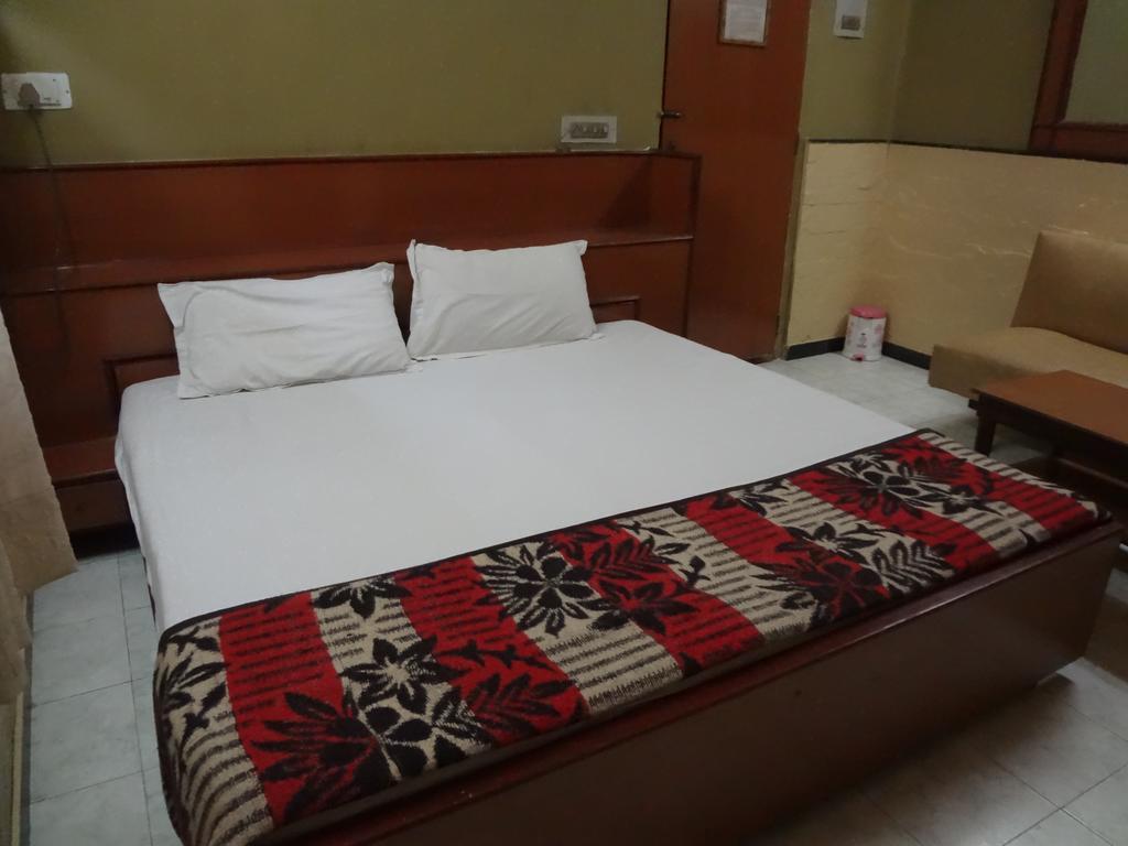 Hotel Happy Home Mumbai Ngoại thất bức ảnh
