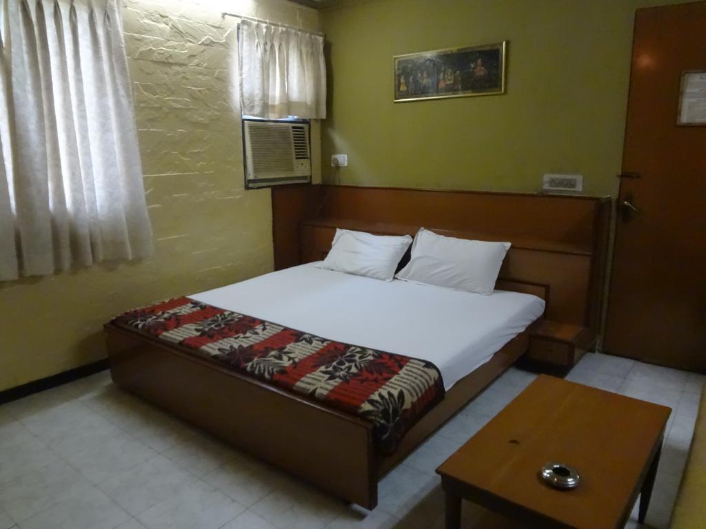 Hotel Happy Home Mumbai Ngoại thất bức ảnh