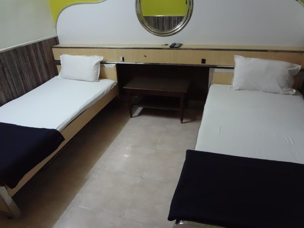 Hotel Happy Home Mumbai Ngoại thất bức ảnh