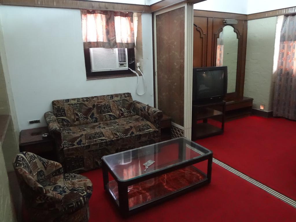Hotel Happy Home Mumbai Ngoại thất bức ảnh