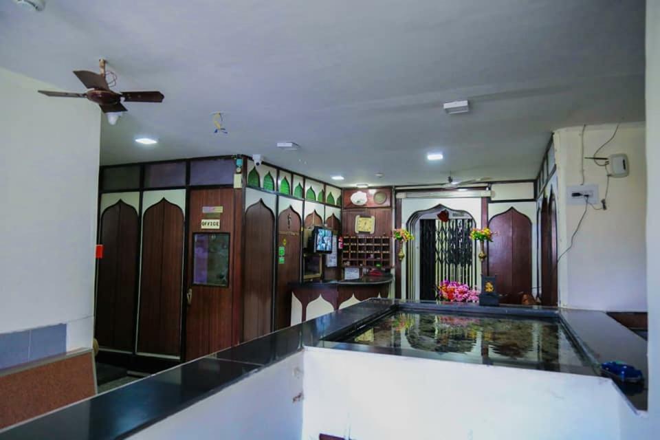 Hotel Happy Home Mumbai Ngoại thất bức ảnh